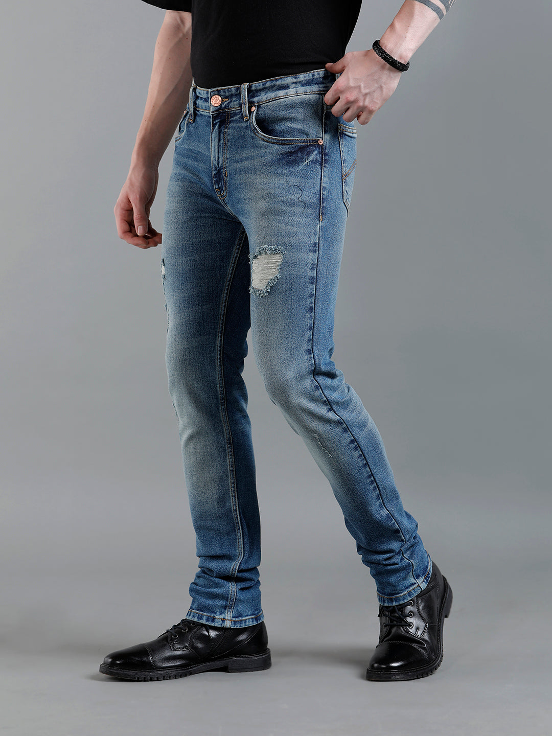 Men Solid Blue Distressed Denim